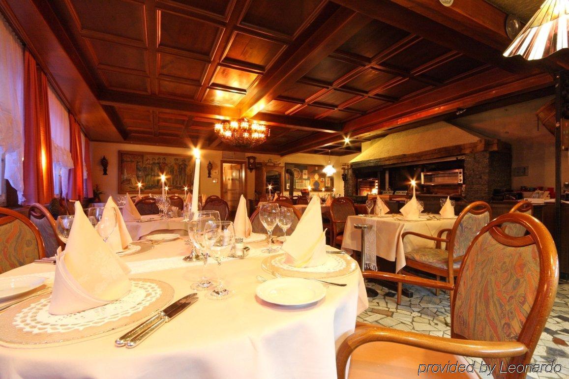 Lifestyle & Spa Hotel Graecherhof Grachen Restoran gambar